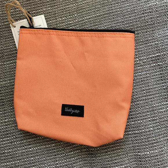 Thirty-One Snack and Go Pouch - Picture 2 of 3